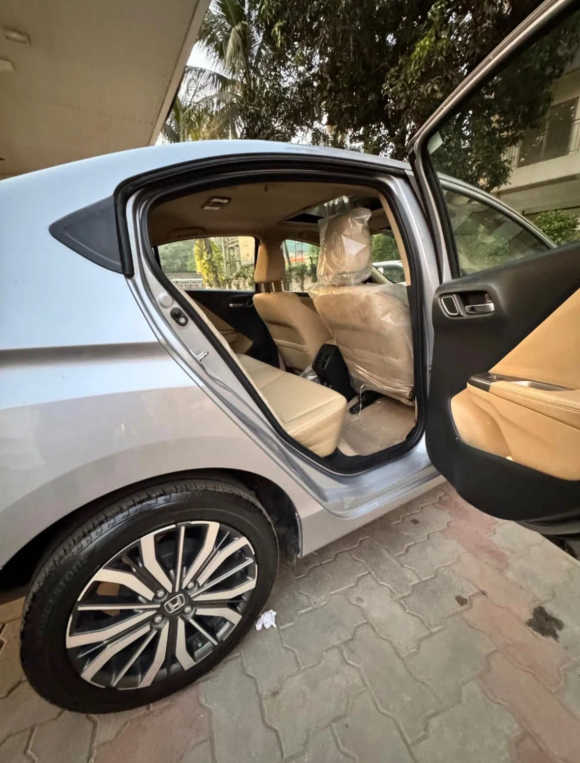 Honda City - Thumbnail 10